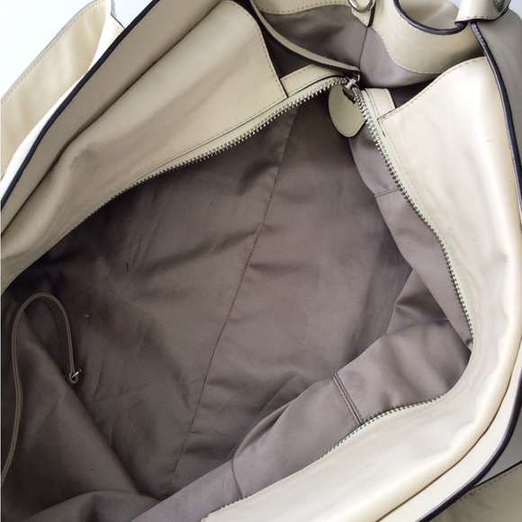 CHANEL Large Edgy Tote Bag - Picture 2 of 16